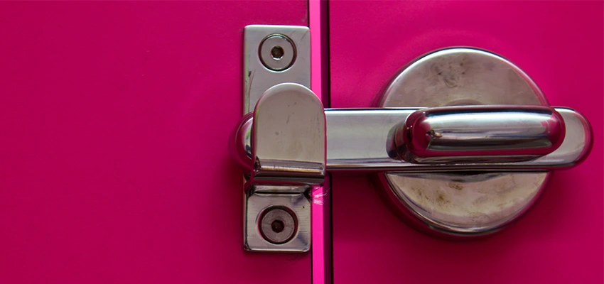 Childproof Gate Lock in Thousand Palms, California
