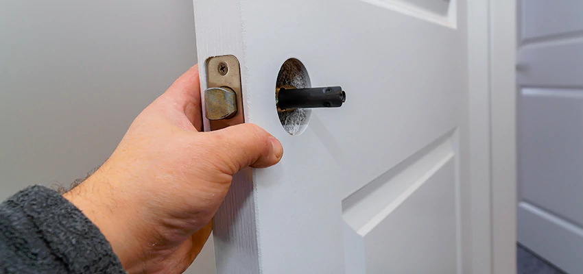 Nighttime Locksmith For Lock Repair in Thousand Palms, CA