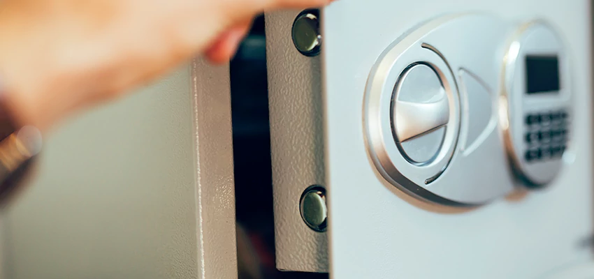 Fingerprint Safe Openers in Thousand Palms, CA